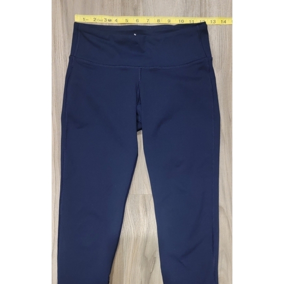 Old Navy Cropped Leggings - Picture 2 of 9